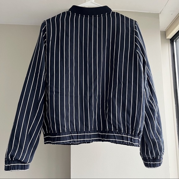Banana Republic Blue White Tencel Vertical Stripe Bomber Jacket Size Small - Picture 5 of 5